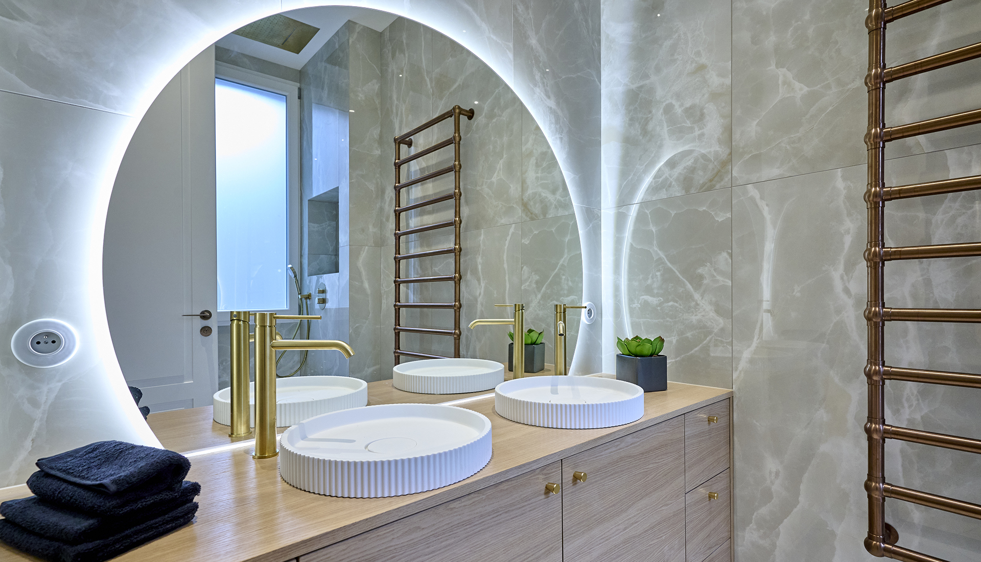 paris-7_bathroom_1